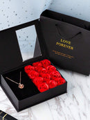 Caja De Rosas Regalo Collar San Valentín